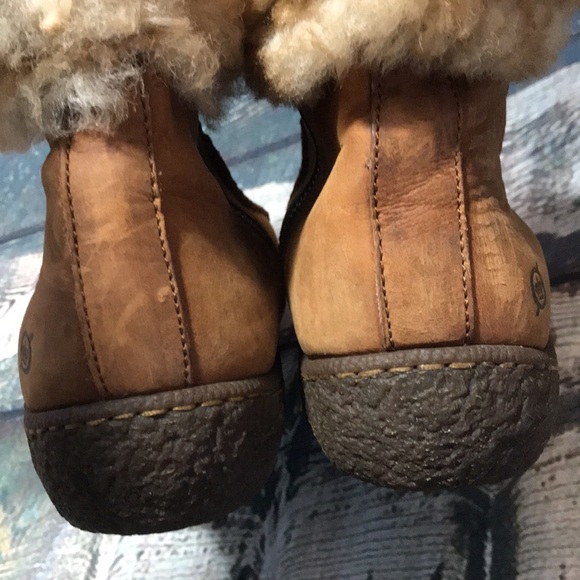 🐬 BORN Brown Leather Shearing Cuff Boots - Picture 11 of 16